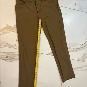 lululemon athletica Men's ABC classic 34x32